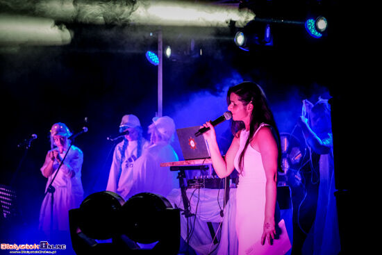 Kobiety Wschodu "Future in now"