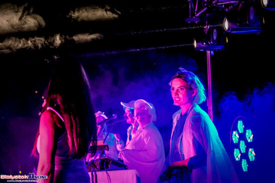 Kobiety Wschodu "Future in now"