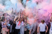Holi. Święto Kolorów