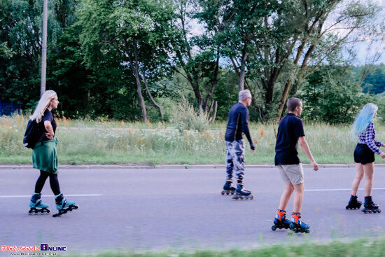 Nightskating Białystok. 3 przejazd rolkarzy
