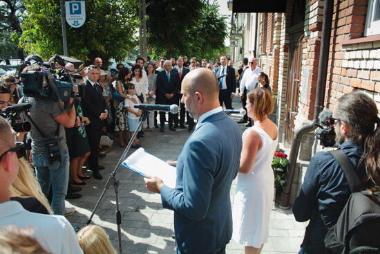 Odsłonięcie Stolperstein (kamieni pamięci) poświęconych rodzinie Samuela Pisara