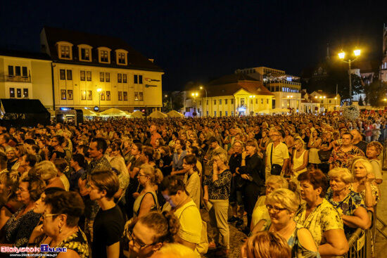 "Skrzypek na dachu" na Rynku Kościuszki