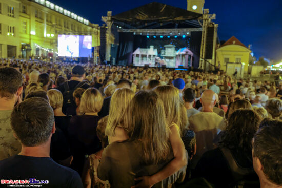 "Skrzypek na dachu" na Rynku Kościuszki