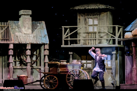 "Skrzypek na dachu" na Rynku Kościuszki