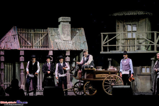 "Skrzypek na dachu" na Rynku Kościuszki