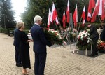 Złożenie kwiatów na cmentarzu miejskim w Białymstoku