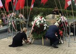 Złożenie kwiatów na cmentarzu miejskim w Białymstoku