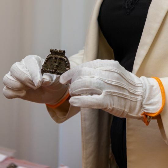 2023.10.24 - Niezwykły skarb z Brańska zasili zbiory Muzeum Podlaskiego