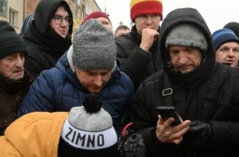 Youtuberzy rozdawali prezenty na Rynku Kościuszki