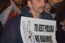 Protest przed siedzibą TVP3 Białystok