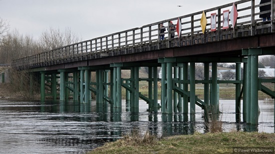 Most nad Narwią w Bronowie