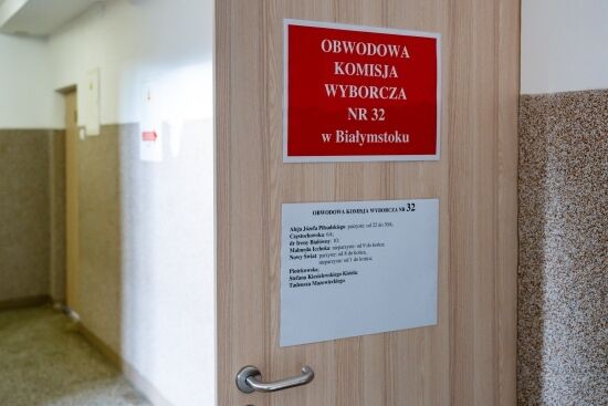 2024.04.07 - Białostockie lokale wyborcze przyjęły pierwszych głosujących