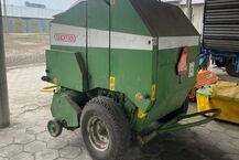 Szkoła wyprzedaje sprzęty rolnicze