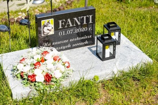 2024.04.27 - Cmentarz małych zwierząt w Rzędzianach