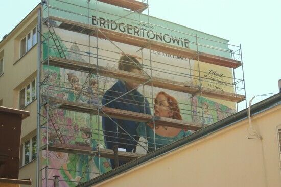 Mural "Bridgertonowie" w Białymstoku