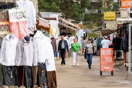 2024.08.10 - Nowy Kiermasz Staroci na Kawaleryjskiej. Czy cieszył się dużym zainteresowaniem ?