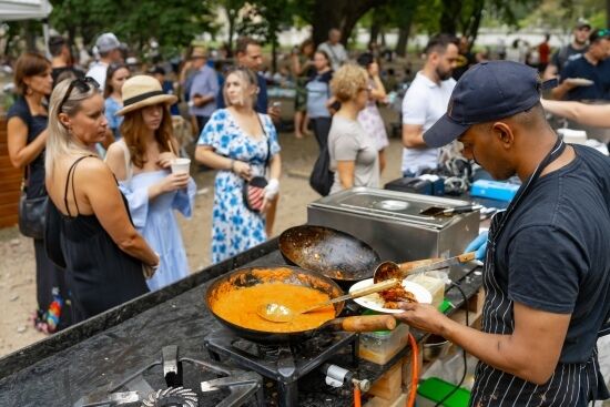 2024.08.31 - Podlaskie Śniadanie Mistrzów. Tematem przewodnim dania z Kraju Kwitnącej Wiśni