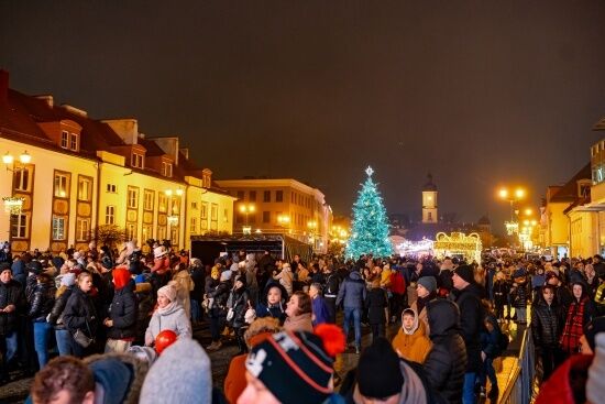 2024.12.08 - Spotkanie z Mikołajem z Rovaniemi na Rynku Kościuszki