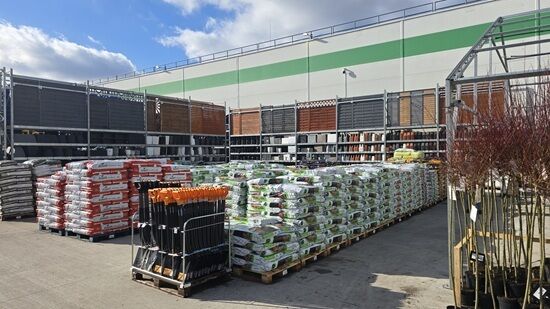 Ogród zewnętrzny w Leroy Merlin 