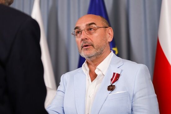 Aktorzy Teatru Dramatycznego z prestiżowymi odznaczeniami państwowymi