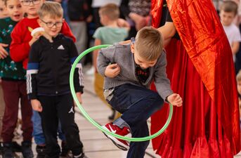 Święty Mikołaj z Finlandii spotkał się z dziećmi w Dworze Czarneckiego