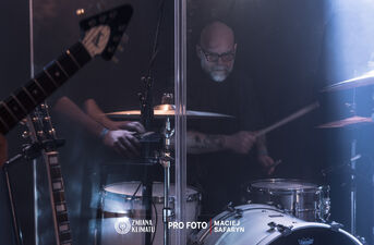 Drobna Zmiana Festival: Distant Look