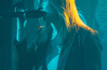 Drobna Zmiana Festival: Distant Look