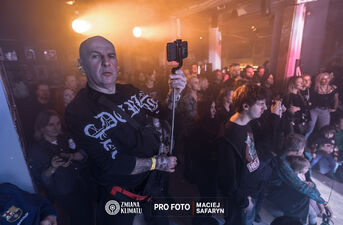 Drobna Zmiana Festival: Distant Look