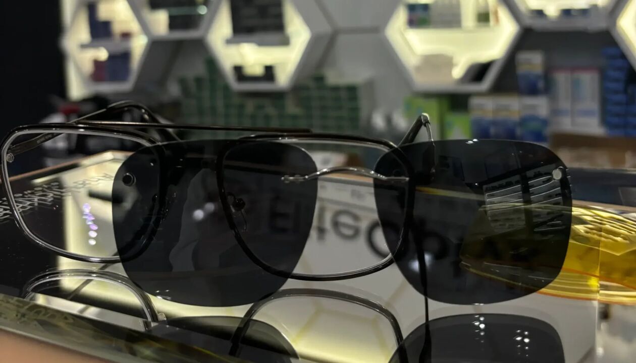 Personalizowane nakładki na okulary. Jakie mają zalety?