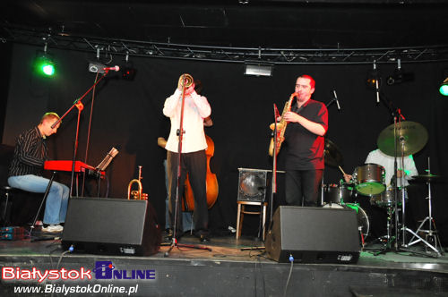 Koncert New Bone