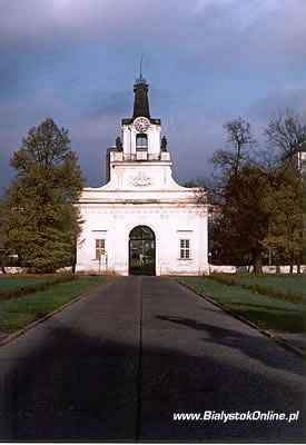 Brama Pałacu Branickich