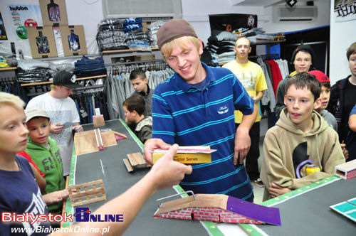 Zawody w FingerBoard