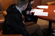 Casting do Must be the Music