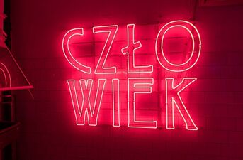 Historia i utopia - wystawa Huberta Czerepoka w Galerii Arsenał