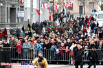 10.11.2013r. Prezydent miasta przekazuje mieszkańcom flagi