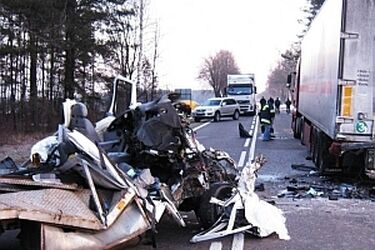 Kolejny wypadek z udziałem tira. Zginęła kobieta 