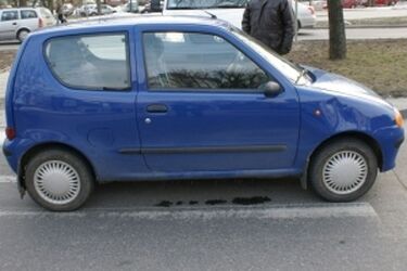 Kobieta potrącona przez seicento trafiła do szpitala