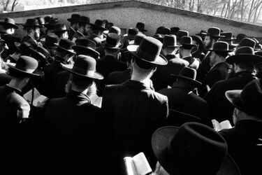 "Kiedy otwiera się niebo... Chasydzi". Wernisaż w Centrum Zamenhofa