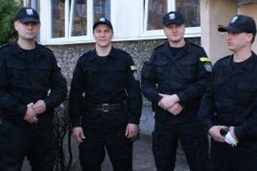 Policjanci uratowali z pożaru mężczyznę