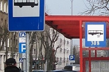 Berlinga, Żeromskiego: Czasowe przesunięcie przystanków