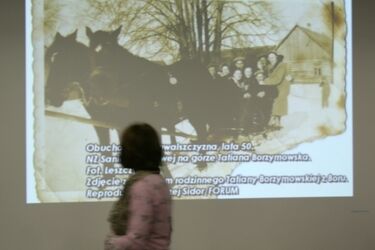 Starowiercy na fotografiach. Wystawa w Centrum Zamenhofa