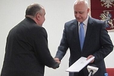 Marszałek szykuje się do prac przy lotnisku w Sanikach
