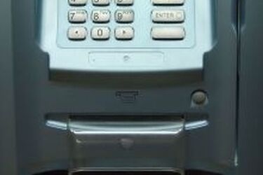 Mężczyzna, który zniszył bankomat stanie przed sądem