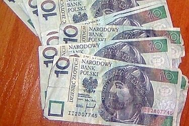 60-letni mężczyzna podrabiał pieniądze za pomocą skanera