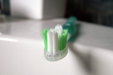 Fluoryzacja. Bezpłatne zabiegi dla dzieci i młodzieży