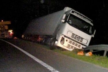 Pijany kierowca ciężarówki spowodował kolizję