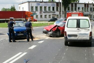 ul. Suchowolca: 18-latek spowodował zderzenie trzech samochodów 