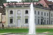 Pijany wyzywał strażników miejskich i pluskał się w fontannie