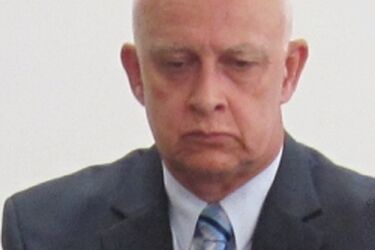 Marszałek tłumaczy nieobecności na ostatnim sejmiku