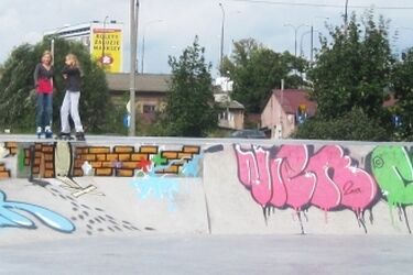 "Skateplaza Open". Widowiskowe zawody rolek, bmx i desek [video]